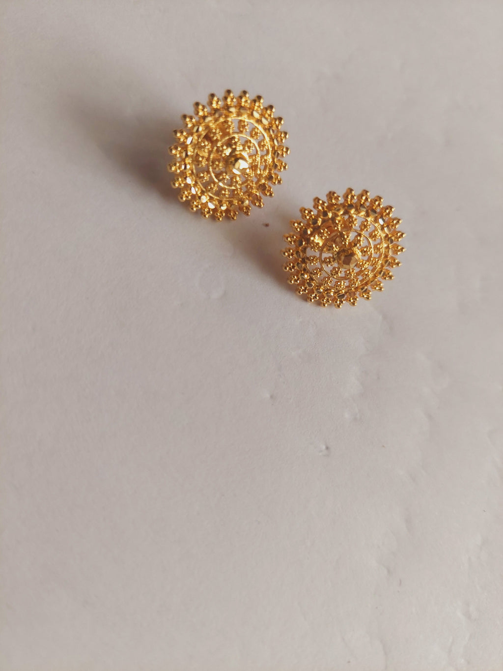 Code 812d earrings Singapore 10 cents coin size circumference. Indian screw