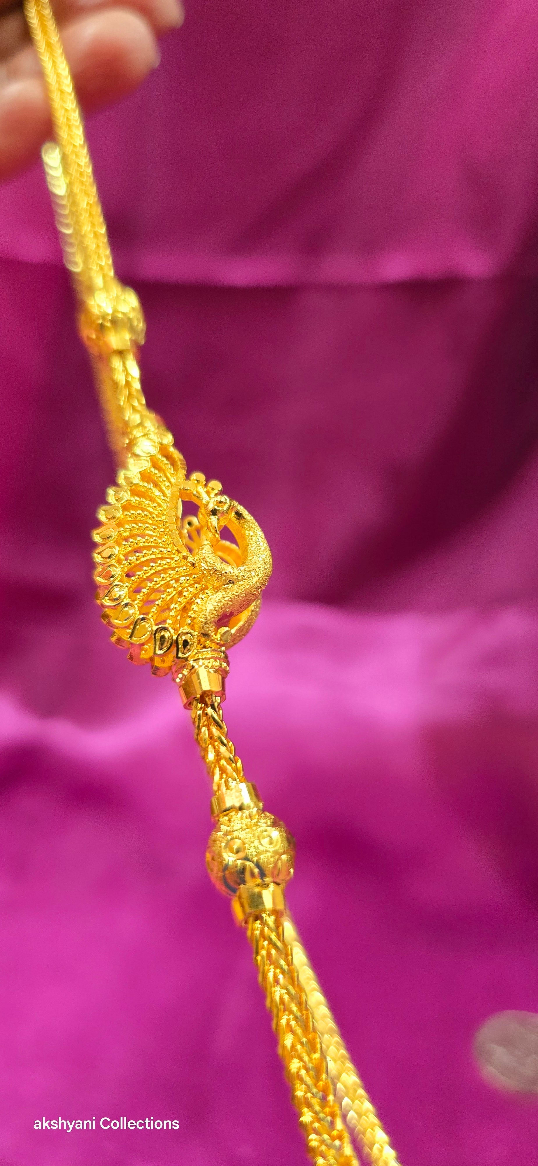 Codec665r ( 4 pawn) thickness thalikodi . Daily wear.  Not 916 gold. Box type