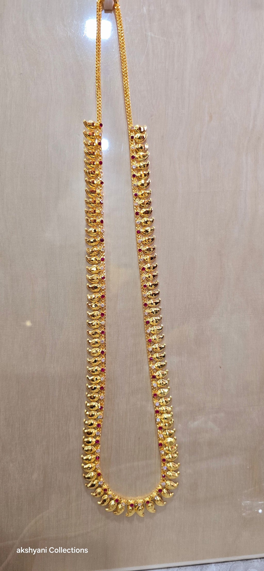 28 inches length mango chain.Not 916 gold. In stock
