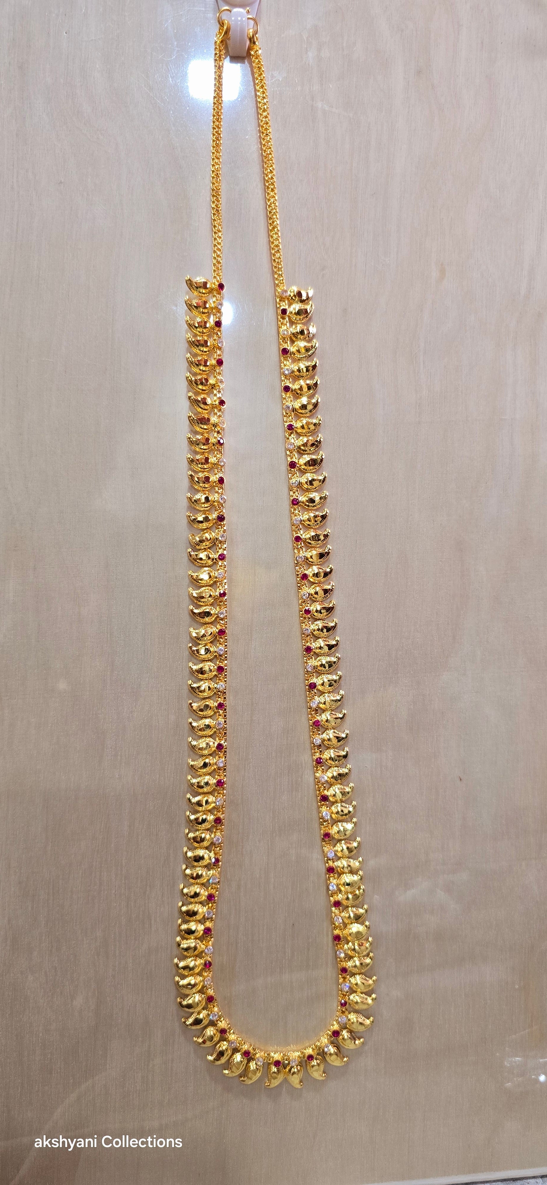 28 inches length mango chain.Not 916 gold. In stock