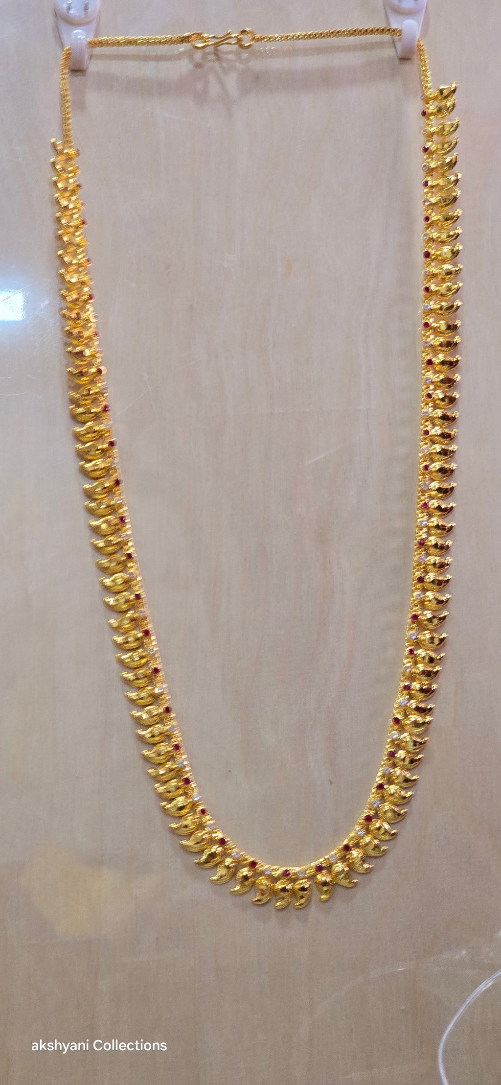 28 inches length mango chain.Not 916 gold. In stock